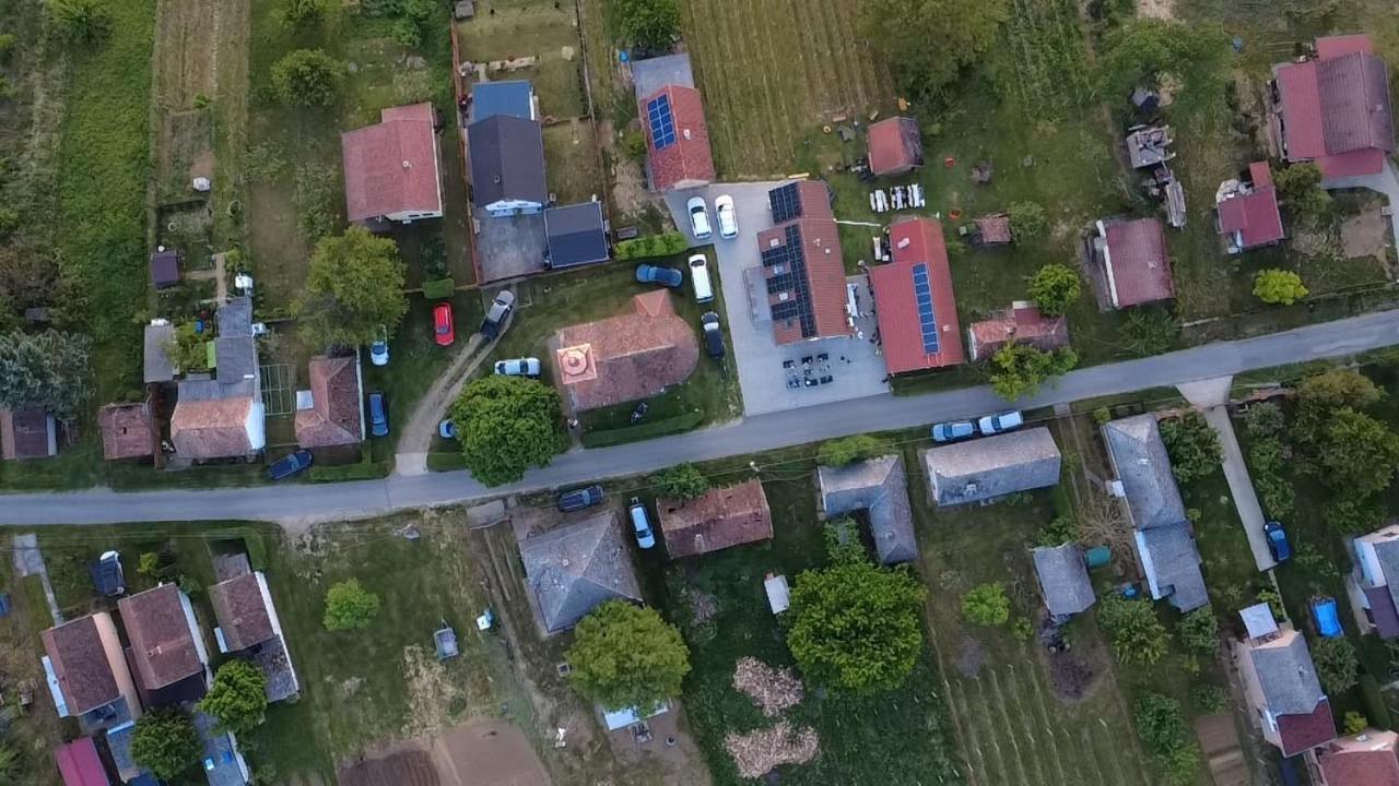 Foerhenc Wine House & Guesthouses I-Ii-Iii ナジカニジャ エクステリア 写真