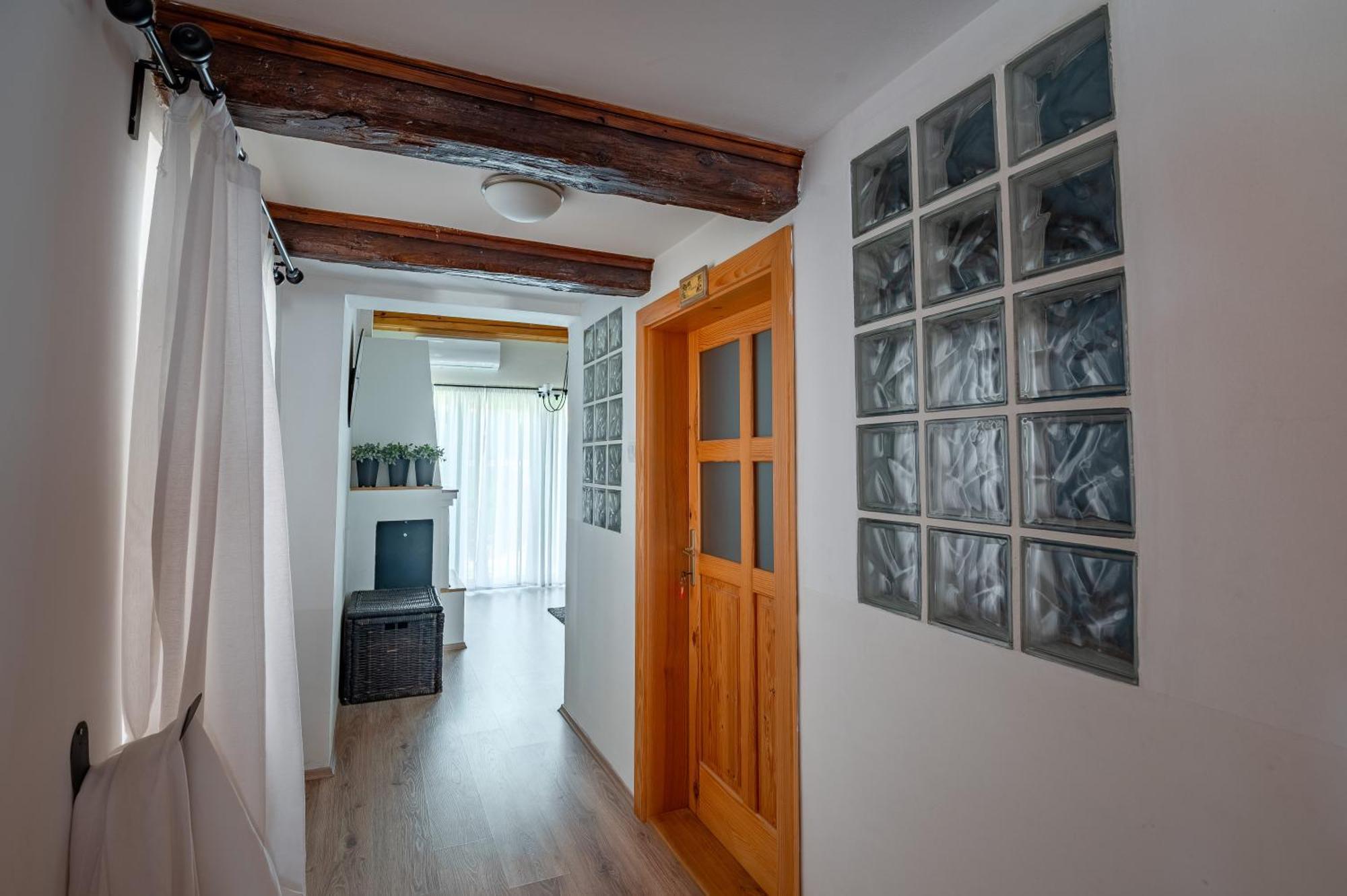 Foerhenc Wine House & Guesthouses I-Ii-Iii ナジカニジャ エクステリア 写真